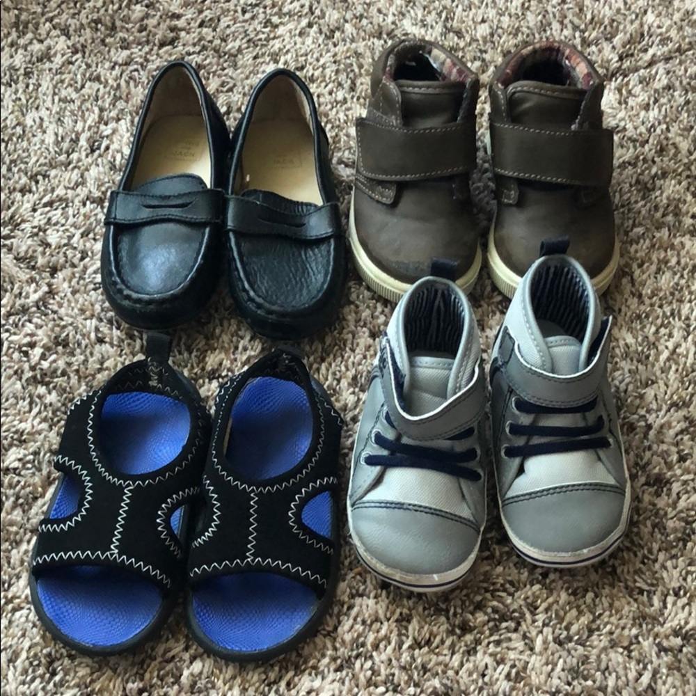 5/$25 Toddler boys size 5 shoes